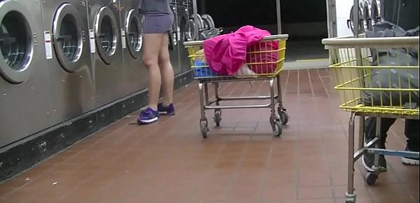 trendsHelena Price Public Laundry Upskirt Flashing Tease! Exhibitionist MILF Vs College Voyeur at the laundry! (Part1)